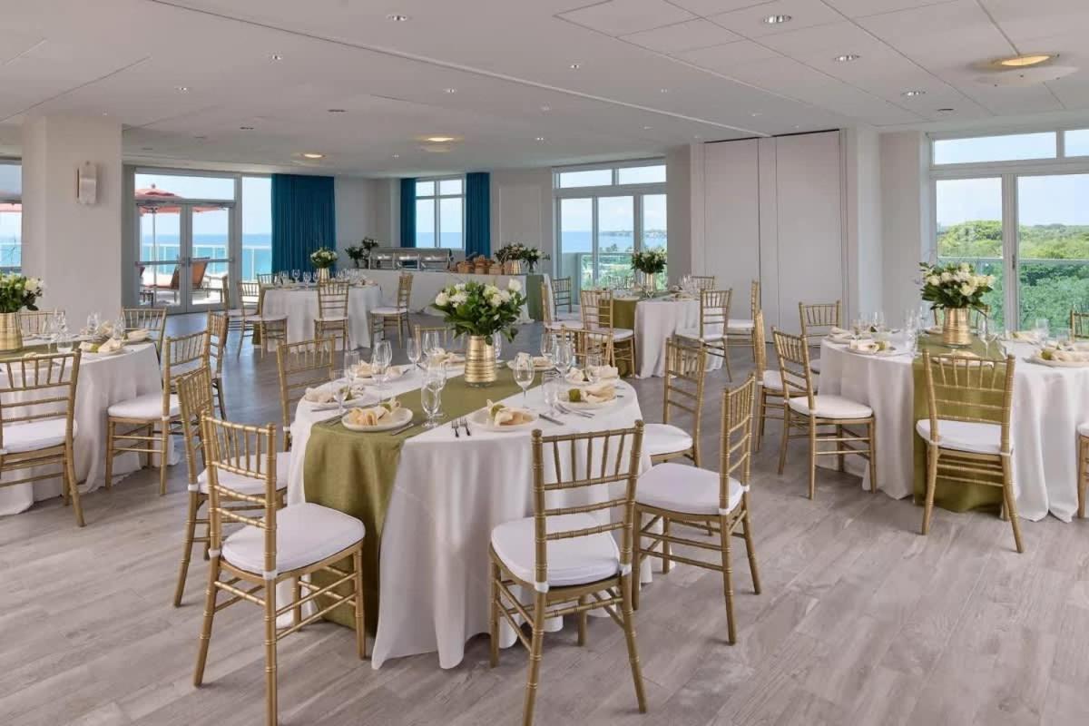 Mvr-bask In Luxury-right In Coconut Grove Miami