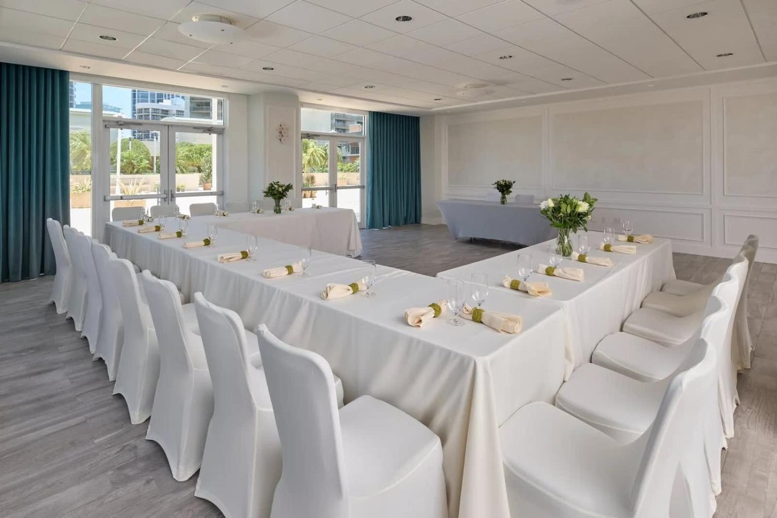 Mvr-bask In Luxury-right In Coconut Grove * Miami